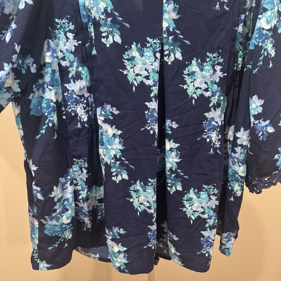 Women's Boho Floral Lace Crochet Trim Blue Tunic Shirt Size 24W Coastal Casual - Picture 9 of 10
